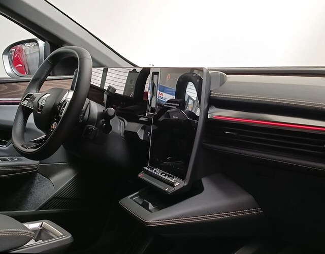Inside  MEGANE E-TECH 100% ELÉCTRICO  carrocería gris zin
