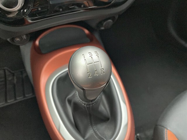 Inside Juke  Gris