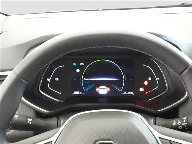 RENAULT Clio 04715246_VO38013034