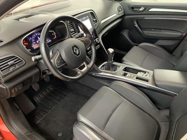Inside Mégane Sport Tourer  Rojo Deseo