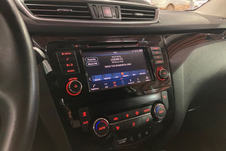 Inside Qashqai Diesel  Gris