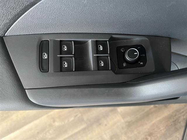 VOLKSWAGEN T Cross 03268550_VO38043894