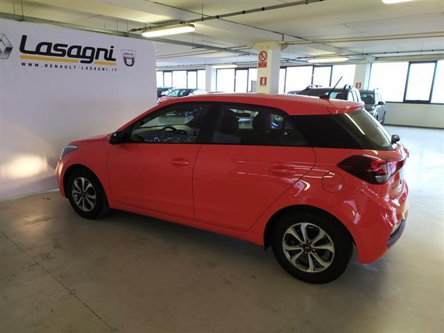 HYUNDAI i20 00008226_VO38013330