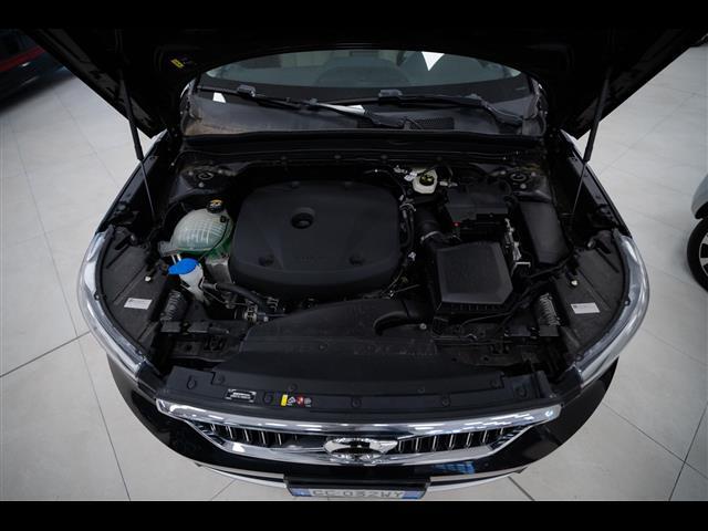 VOLVO XC40 40001650_VO38053400
