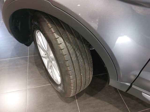 Outside Range Rover Evoque Diesel  Scotia Grey