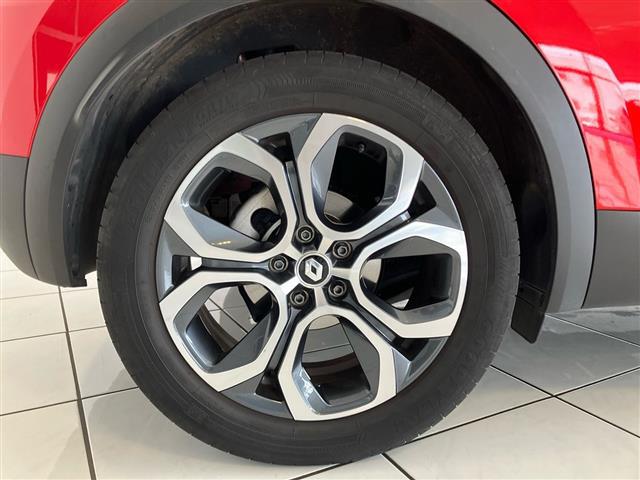 RENAULT Captur 00985240_VO38023207
