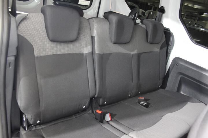 Inside Dokker Diesel  BLANCO GLACIAR