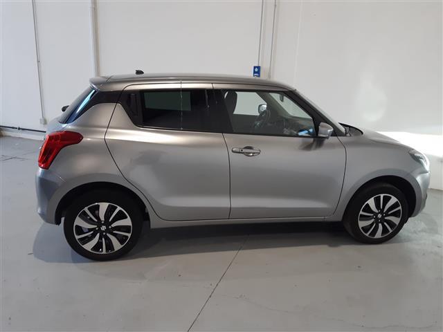 SUZUKI Swift VI 2017 02470136_VO38013041