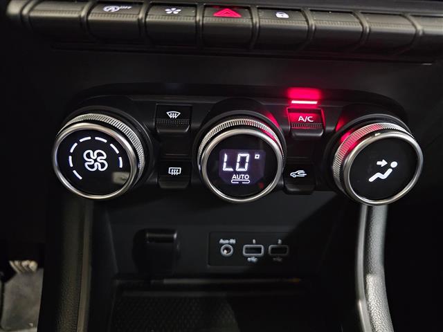 RENAULT Captur 02416171_VO38013170