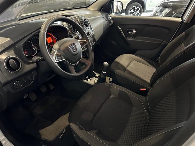 DACIA Sandero 04822320_VO38013042
