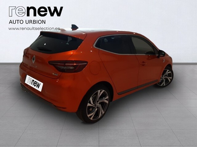 Outside Clio  Naranja