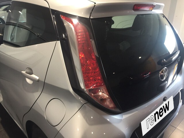Inside Aygo  GRIS PLATINO