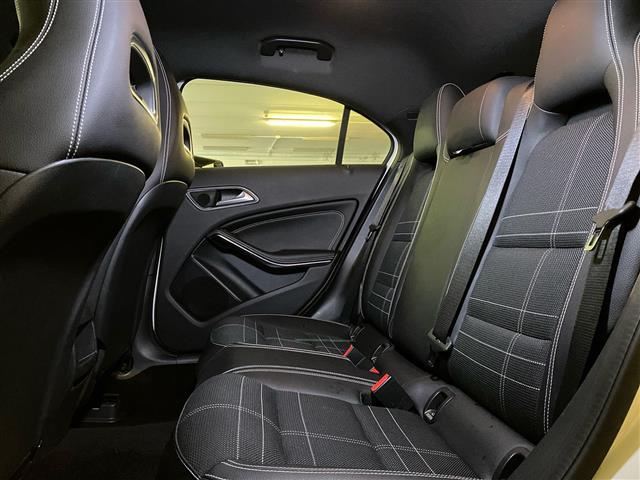 MERCEDES Classe A 00985531_VO38023207