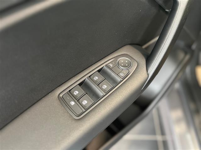 RENAULT Captur 00024197_VO38013404
