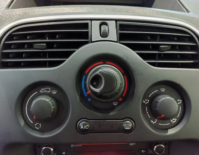 Inside Kangoo Combi Diesel  BLANCO