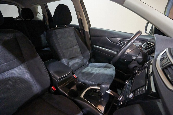 Inside X-Trail Diesel  VERDE