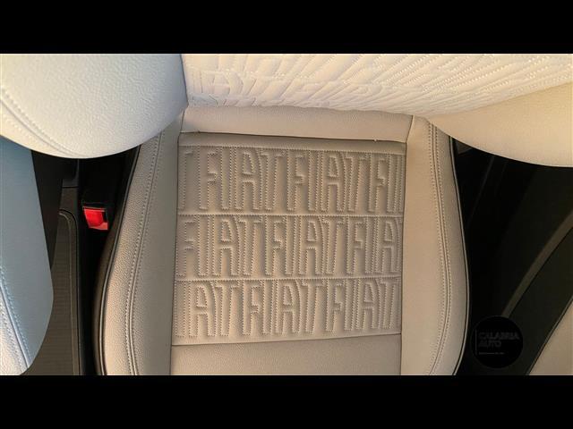 FIAT 500e 00006544_VO38033579