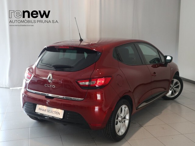 Outside Clio  Rojo Deseo