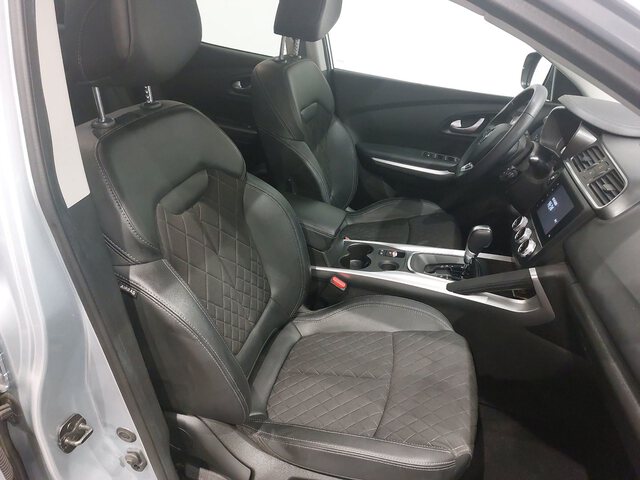 Inside Kadjar  Gris Highland