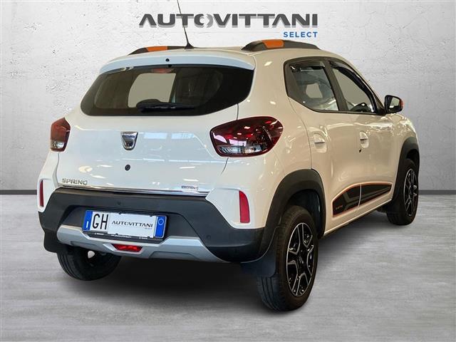 DACIA Spring 00984828_VO38023207