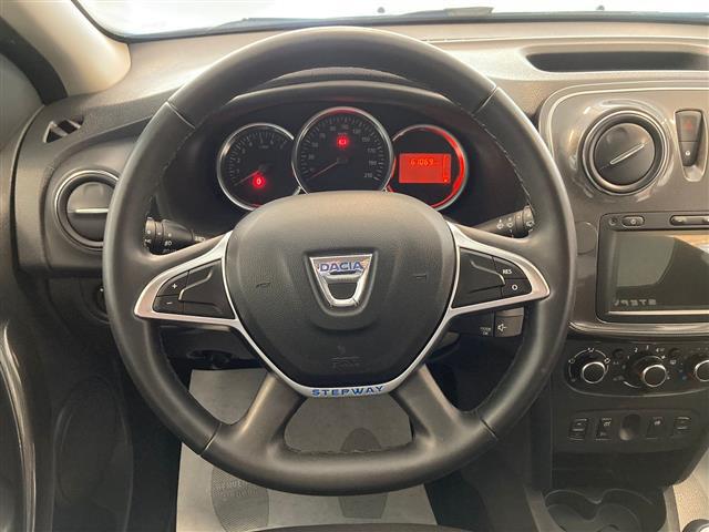DACIA Sandero  Stepway 00014624_VO38013022