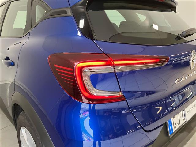 RENAULT Captur 00984952_VO38023207