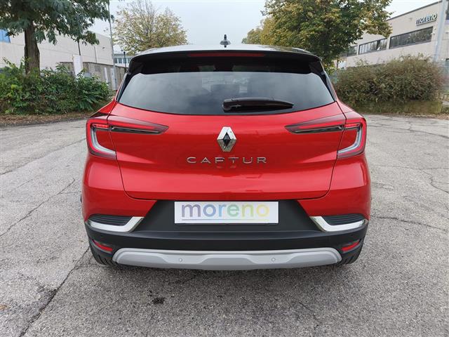 RENAULT Captur 05717388_VO38043127