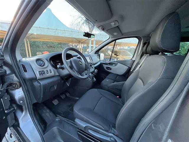 RENAULT Trafic 02641071_VO38043366
