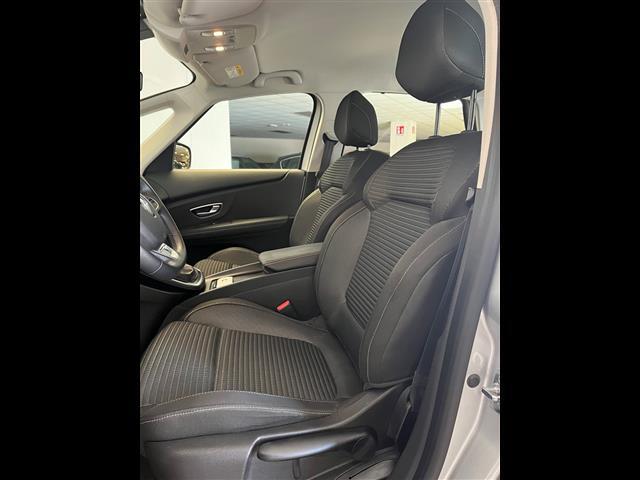 RENAULT Scenic 03273318_VO38043894