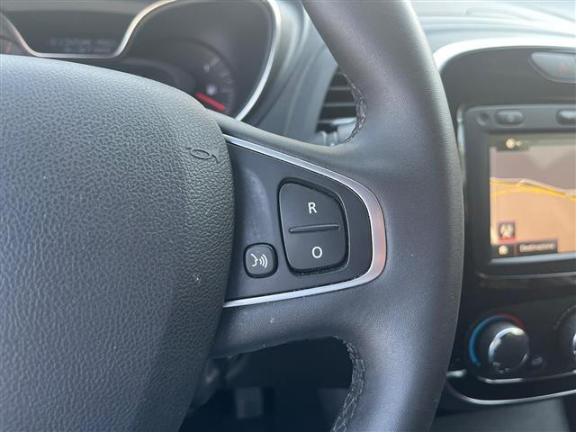 RENAULT Captur 02640727_VO38043366