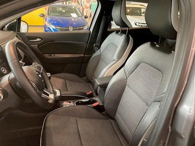 RENAULT Captur 00015751_VO38023184