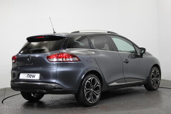 Inside Clio Sport Tourer  Gris Titanium
