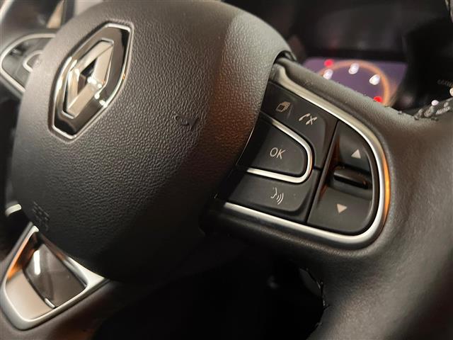 RENAULT Megane 00023459_VO38013404