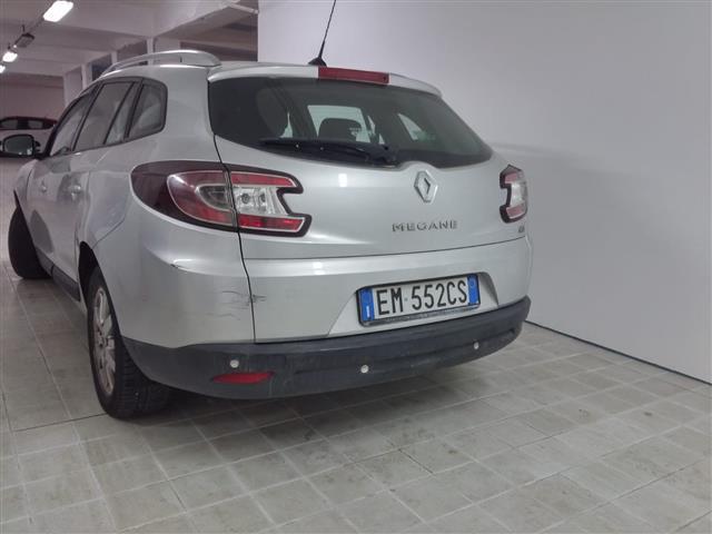 RENAULT Megane 00006140_VO38033579