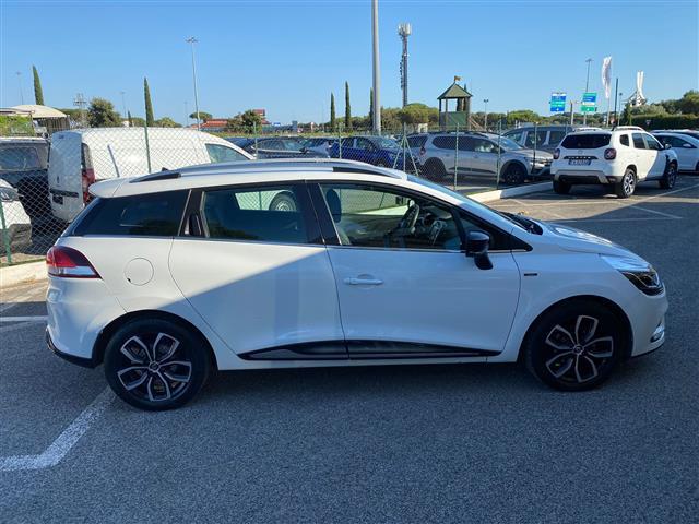 RENAULT Clio Sporter 02640112_VO38043366