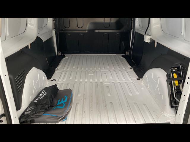 RENAULT Kangoo Z.E. 2017  13 00335588_VO38013550