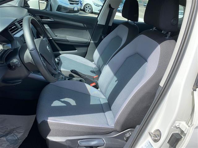 SEAT Arona 2017 02641145_VO38043366