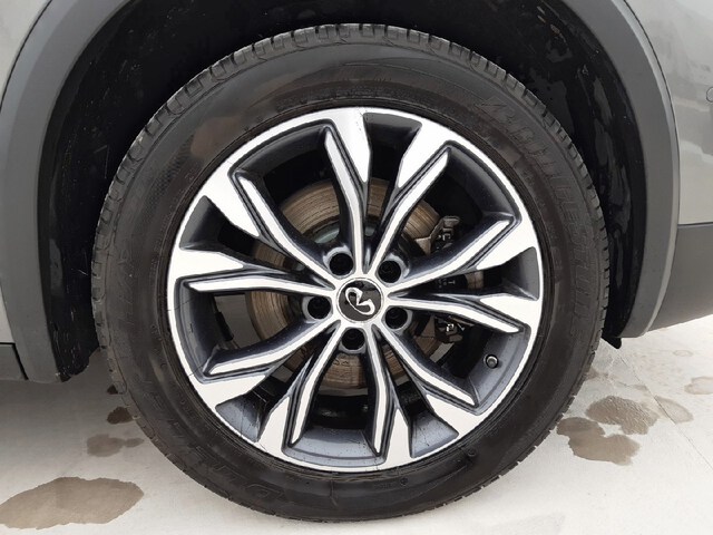 Inside QX30 Diesel  Graphite Shadow