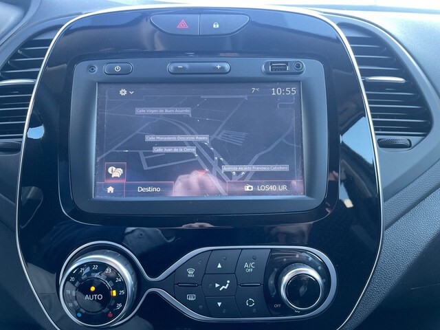 Inside Captur  Negro Brillante/Tech