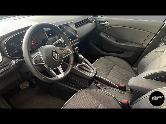 RENAULT Clio 00006138_VO38033579