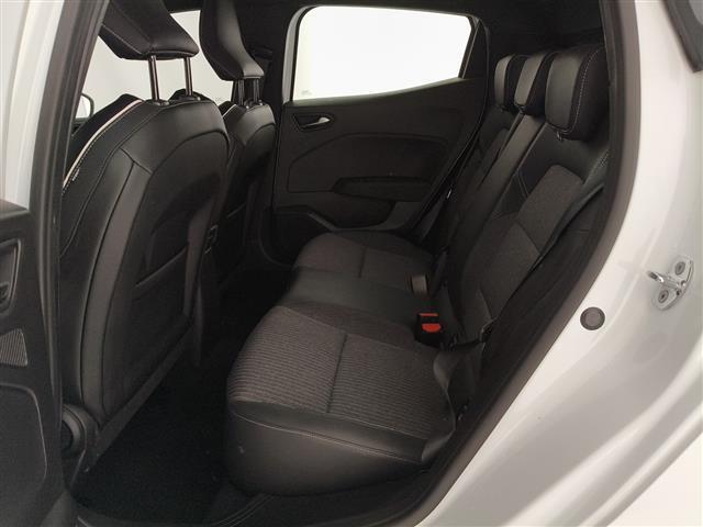 RENAULT Clio 00189280_VO38023507