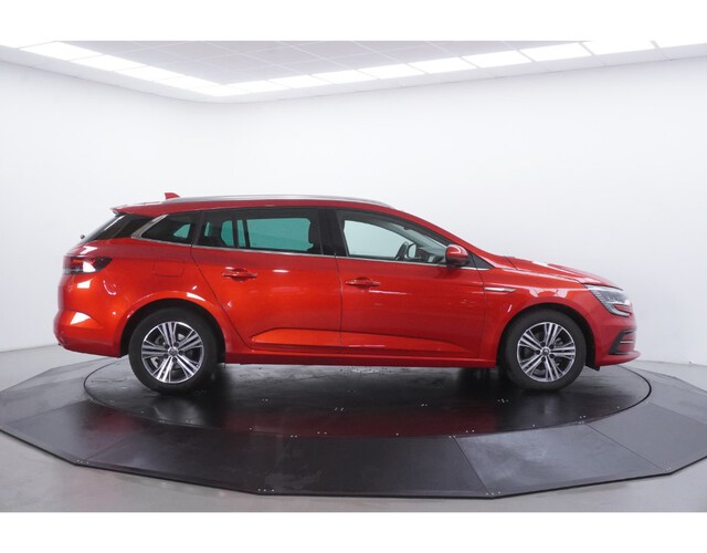 Outside Mégane Sport Tourer  Rojo Deseo