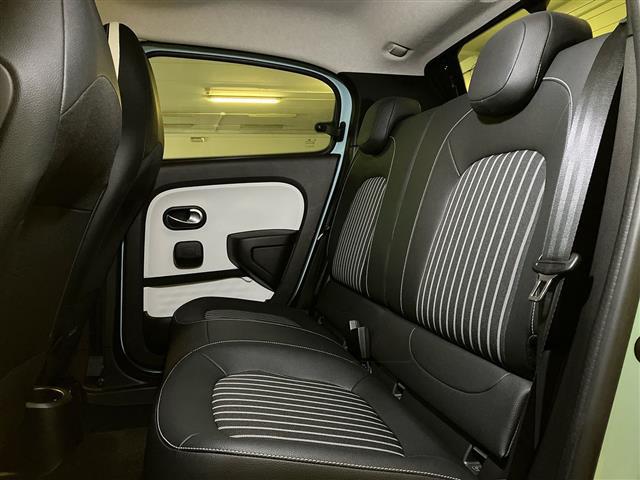 RENAULT Twingo 00985103_VO38023207