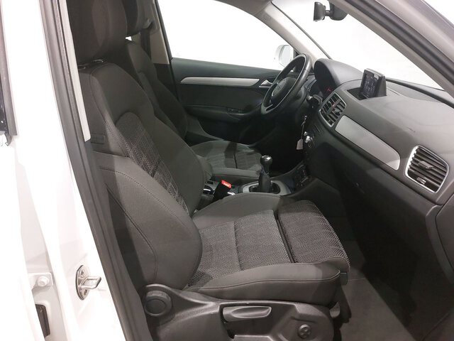 Inside Q3 Diesel  Blanco