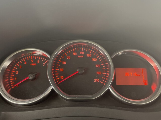 Inside Lodgy Diesel  Beige Duna