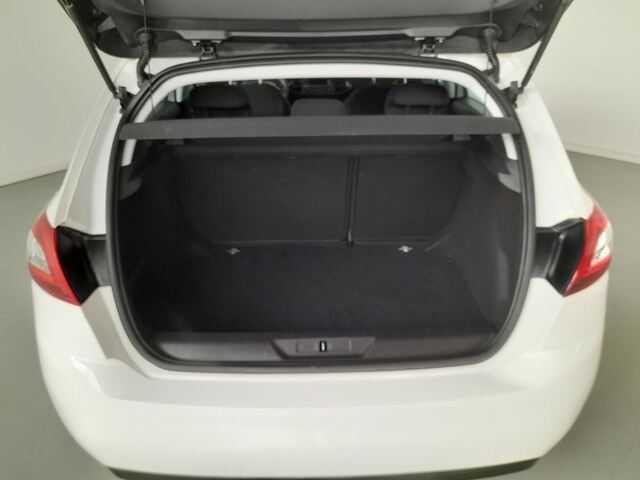 Inside 308 Diesel  Blanco Banquise