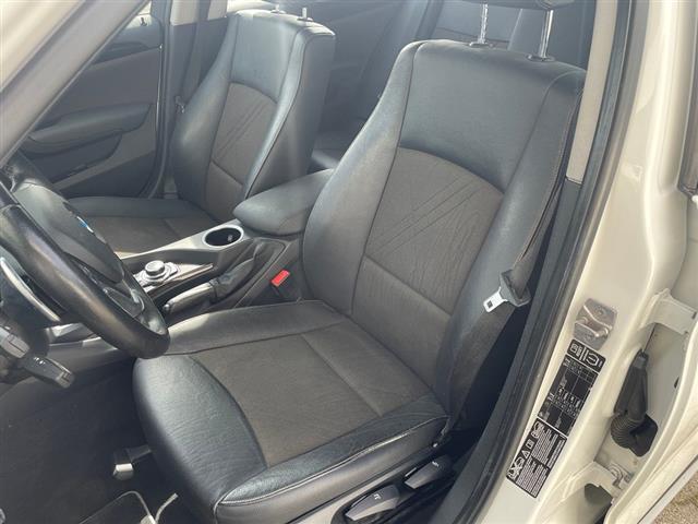 BMW X1 00389269_VO38023217