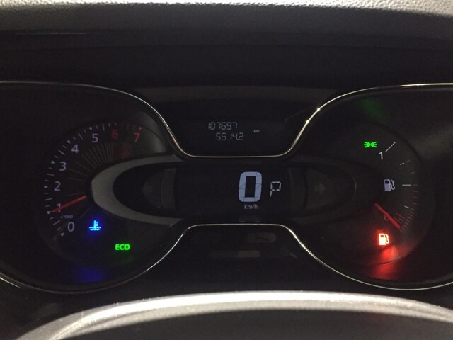 Inside Captur  Rojo Deseo con techo