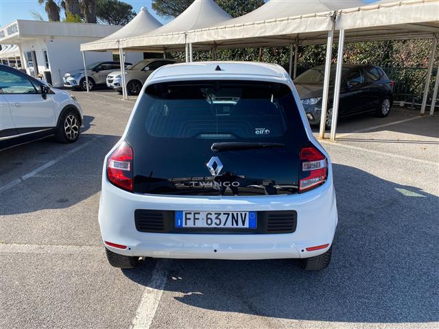 RENAULT Twingo 02640662_VO38043366