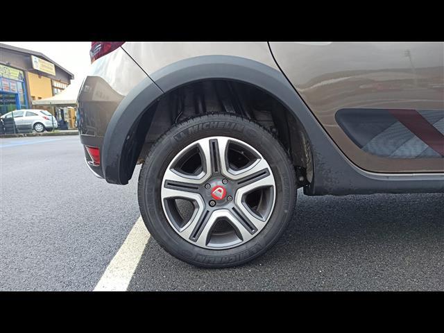 DACIA Sandero  Stepway 00024118_VO38013404